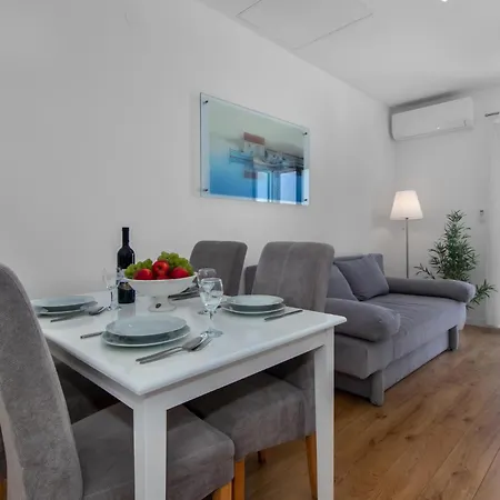 Apartment Gorgeous In *