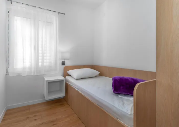 Gorgeous In * Novi Vinodolski